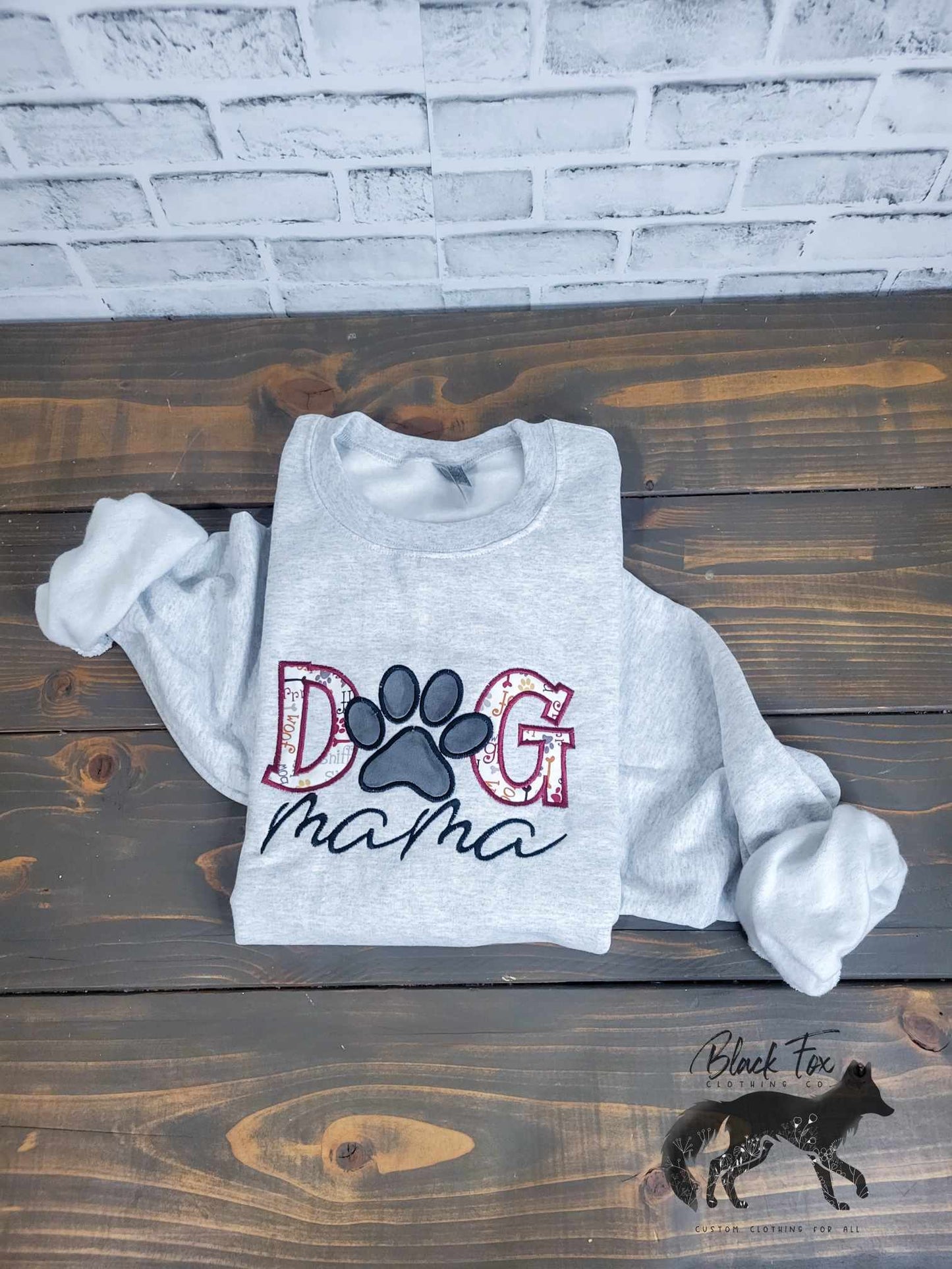 Heathered Gray Dog MAMA Crewneck Unisex Sweatshirt